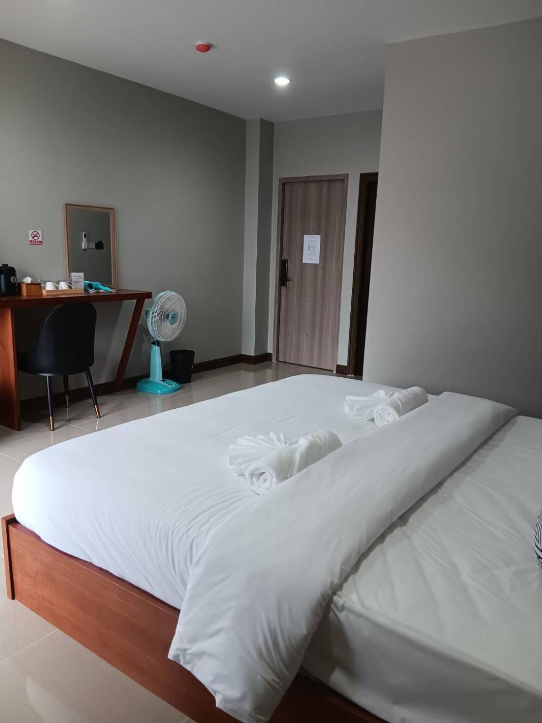 The Brown Boutique Patong Hotel ภายนอก รูปภาพ